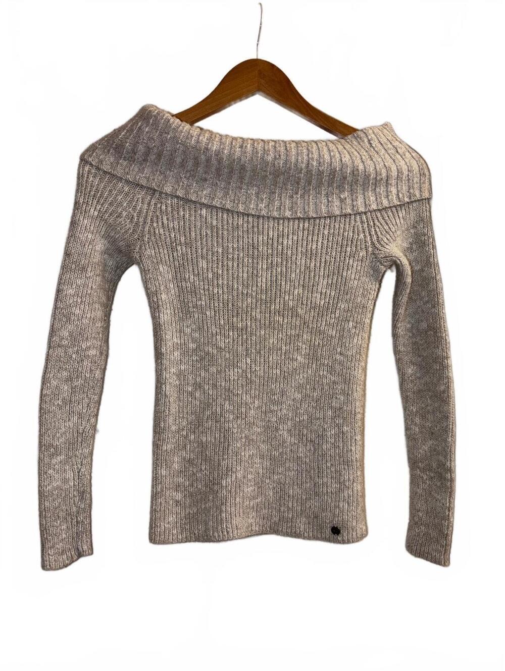 Vintage/Y2K Hollister gray off the shoulder knit sweater